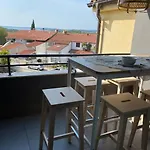 Апартаменты Ebli Seaview *