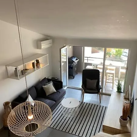 Ebli Seaview Pula