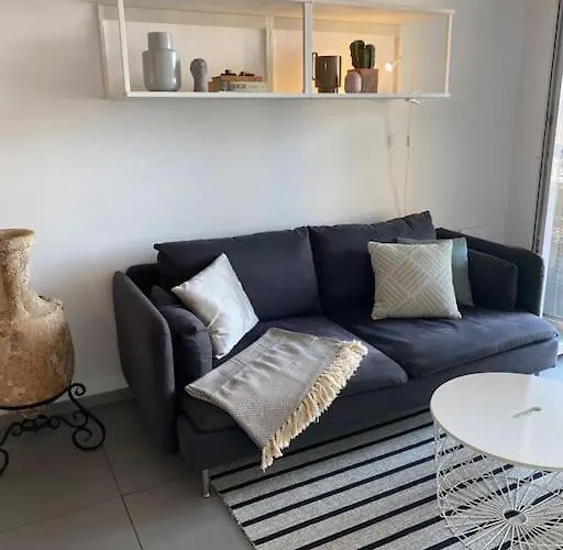 Ebli Seaview * Póla