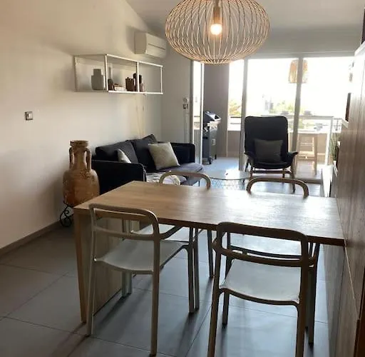 Ebli Seaview Apartman Póla